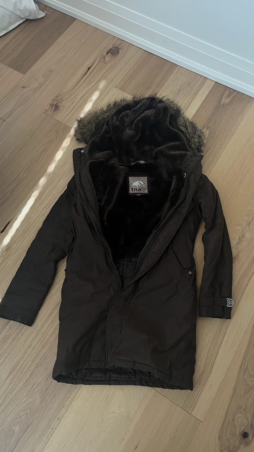 Aritzia TNA vintage Bear Paw Parka - XS