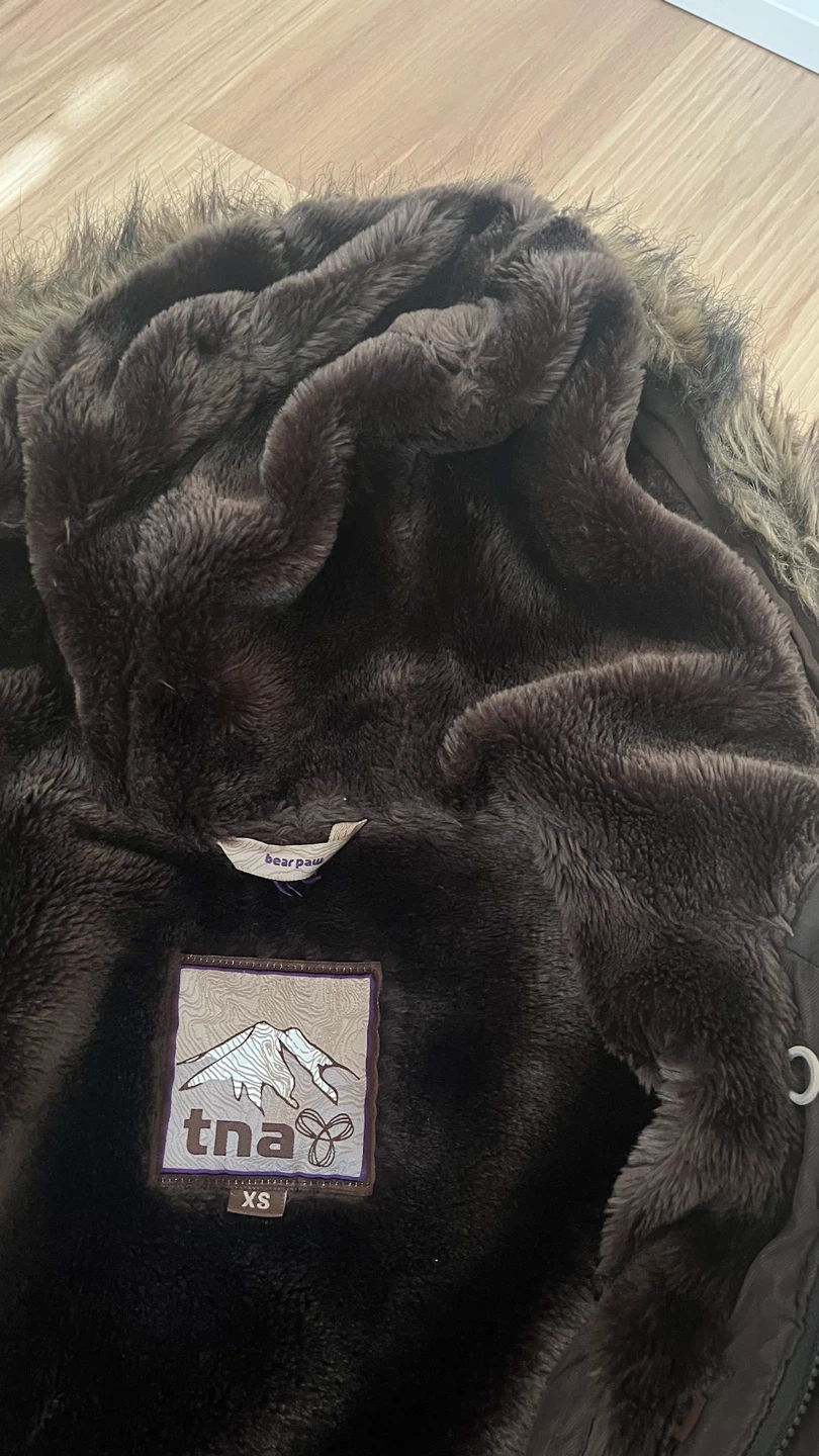 Aritzia TNA vintage Bear Paw Parka - XS - photo 2