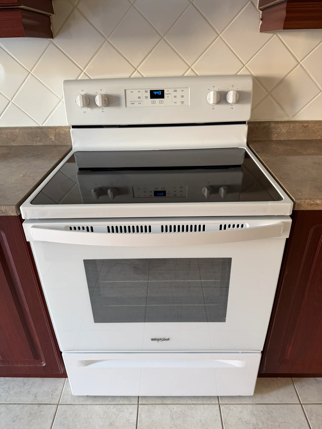 Whirlpool White Electric Range