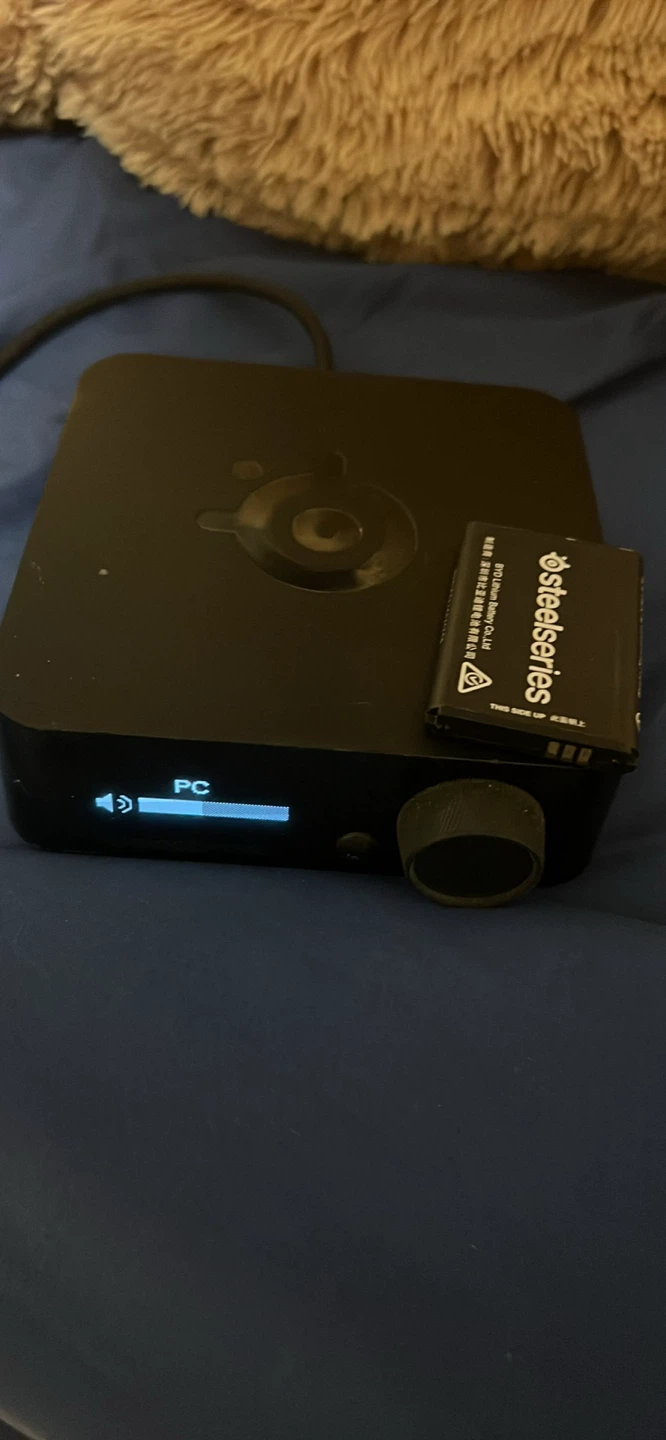 SteelSeries Arctis Pro Wireless Headset and Transmitter - photo 4