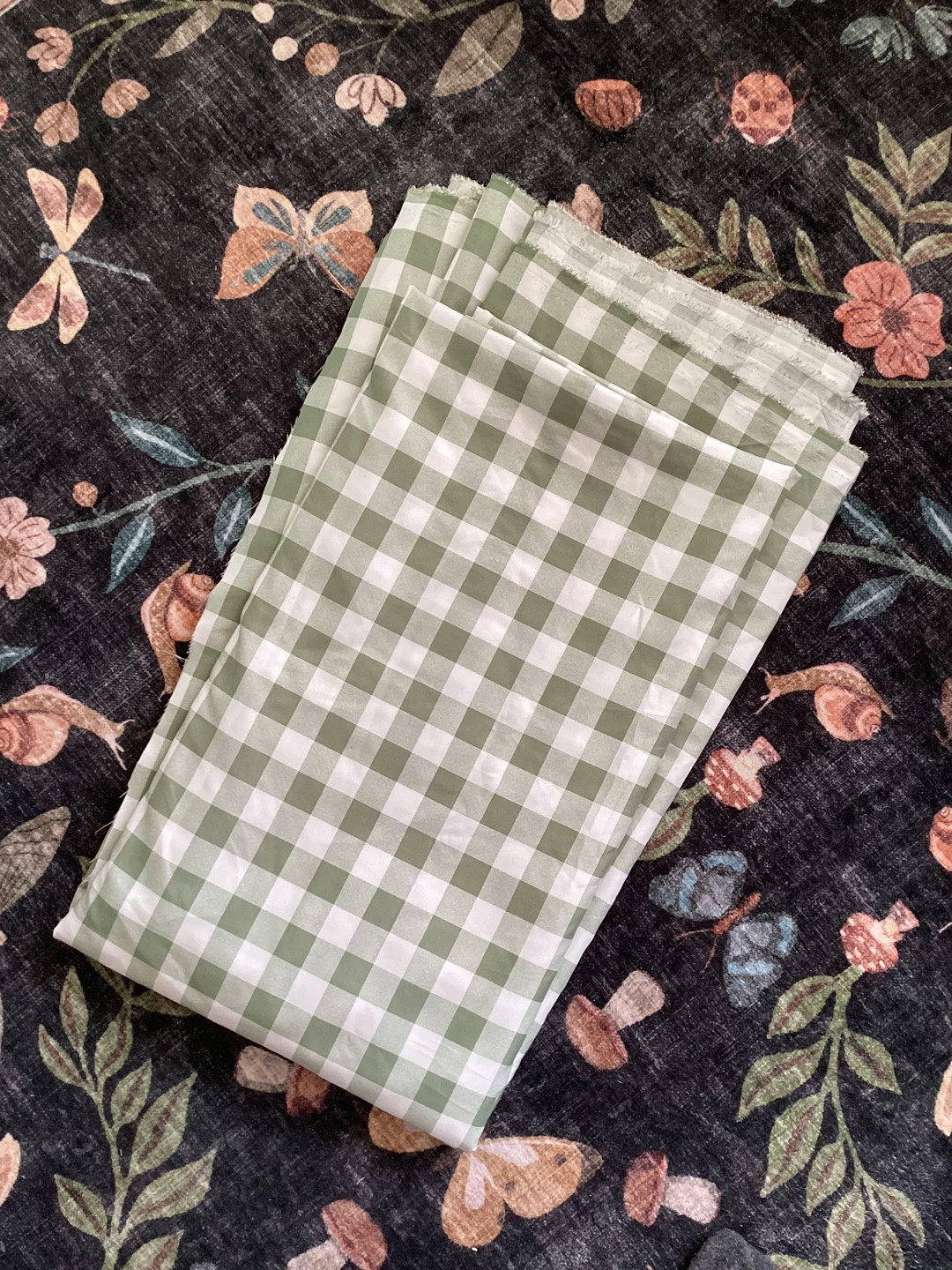 Green and White Gingham Fabric (Trade) - photo 3