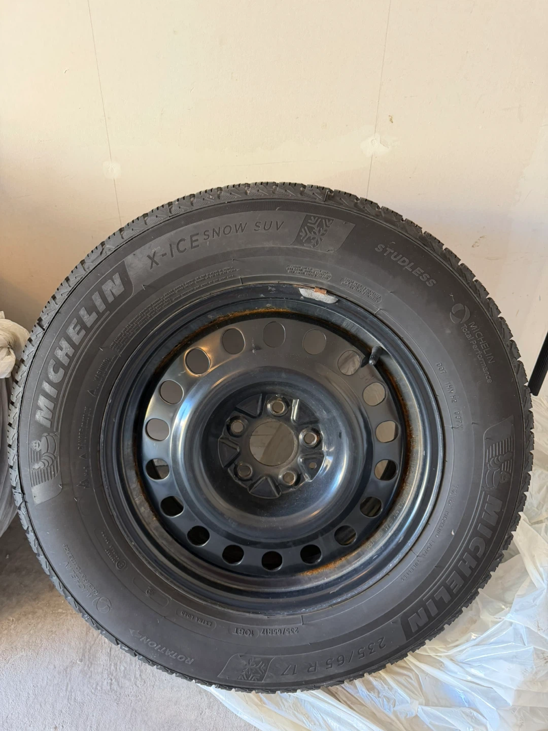 Set of 4 Michelin X-Ice Snow SUV Winter Tires