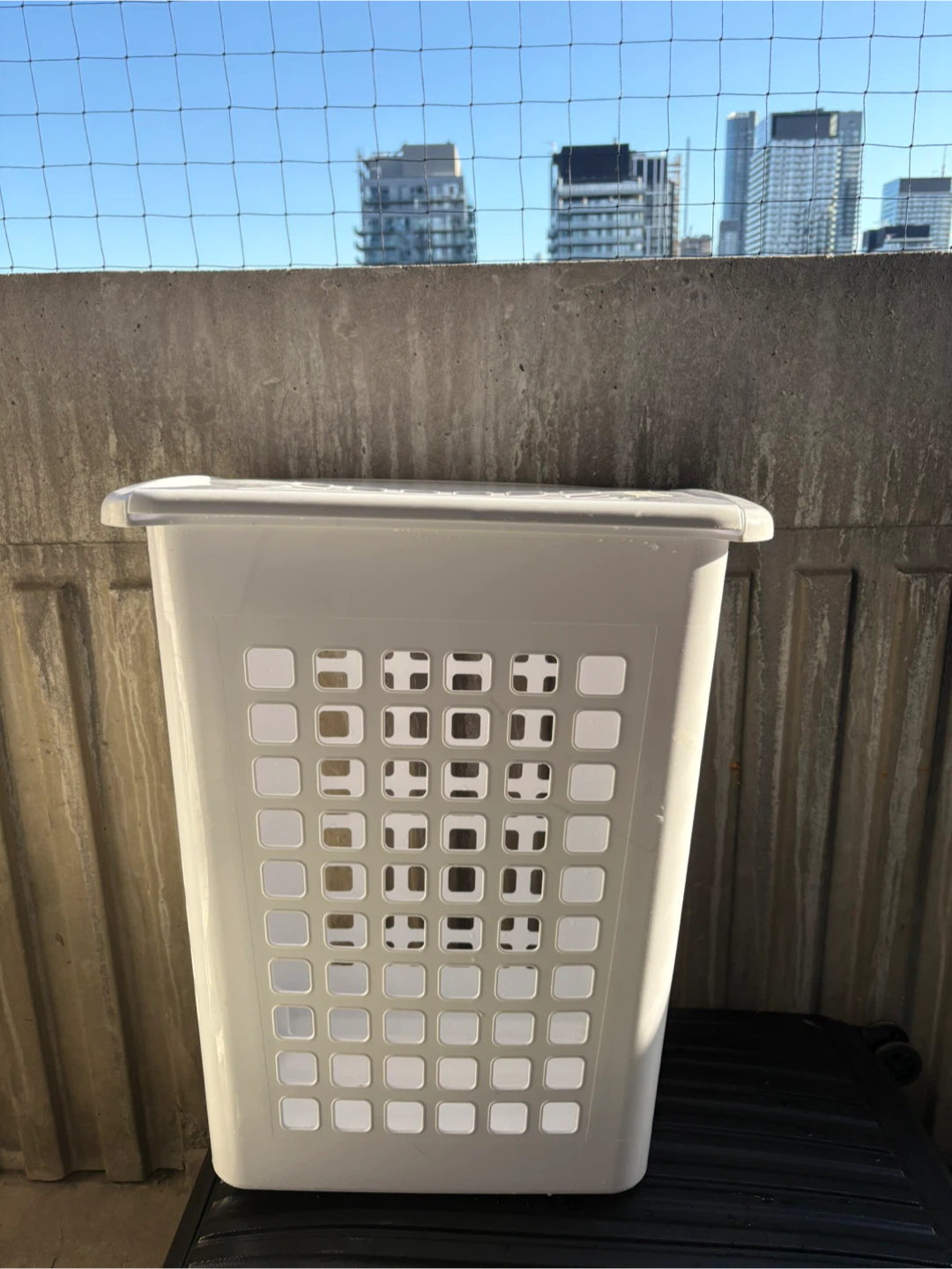 Plastic laundry hamper