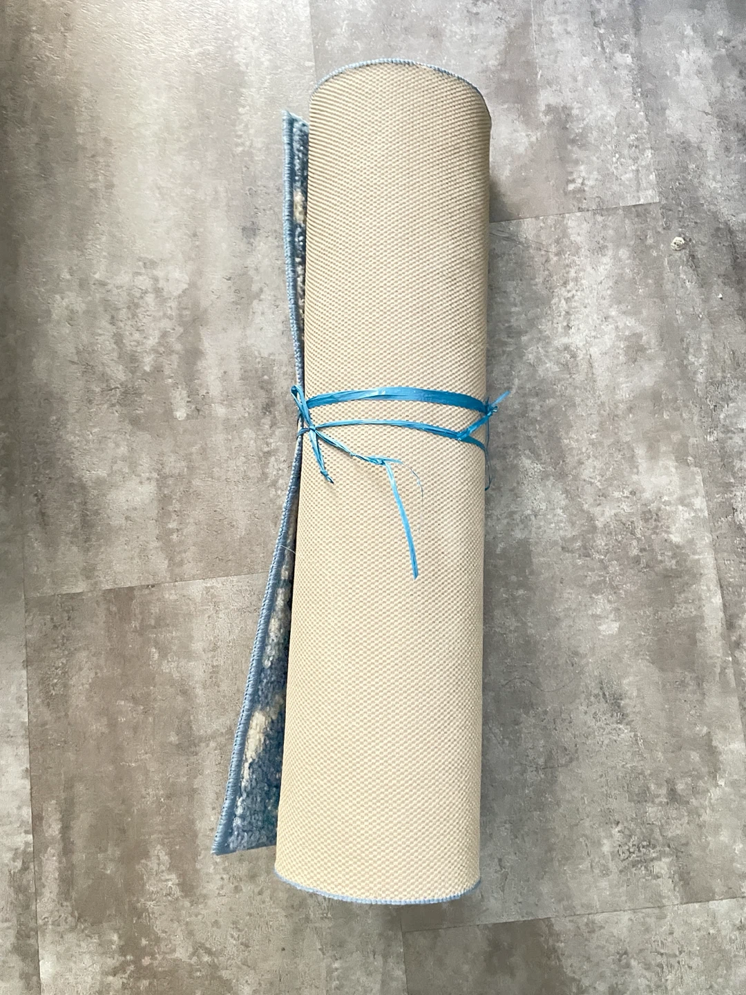 FREE - Blue and White Medallion Runner Rug - photo 2