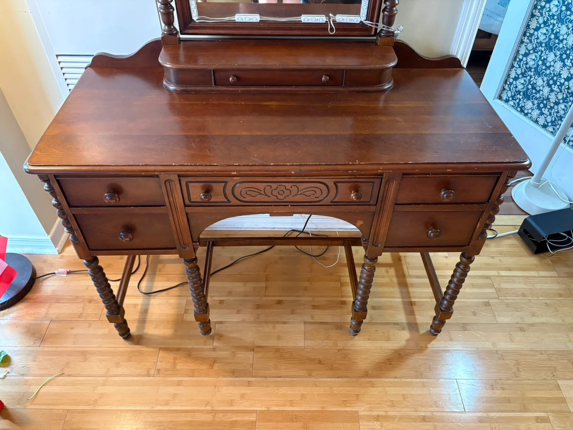 Vintage make-up vanity/desk - photo 4