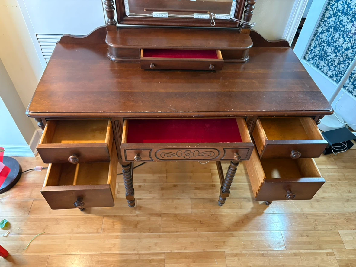 Vintage make-up vanity/desk - photo 5