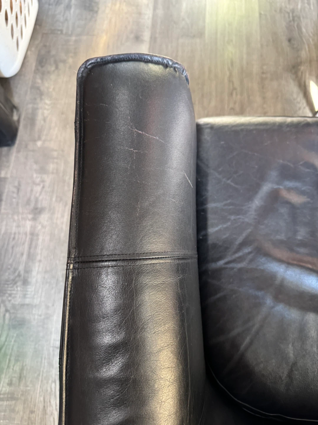 Pair of black leather chairs - photo 5