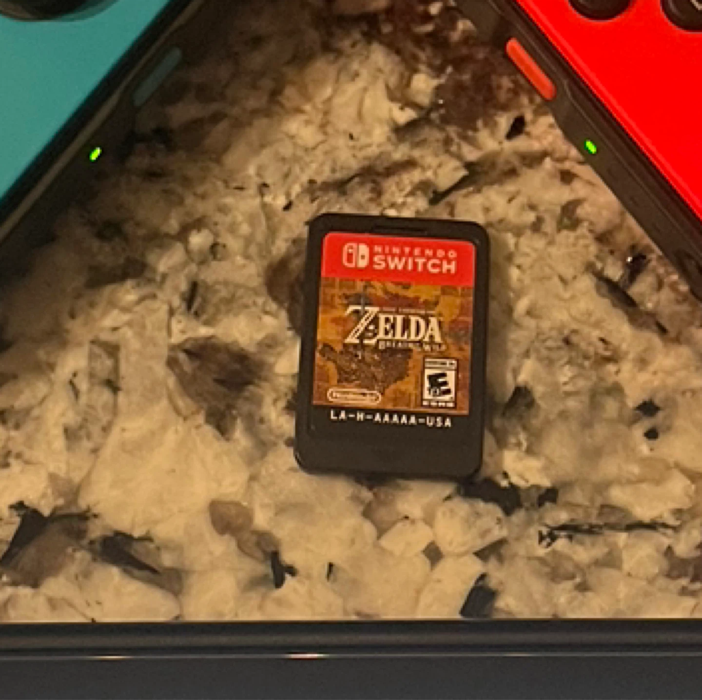 The Legend of Zelda: Breath of the Wild - Nintendo Switch - photo 2
