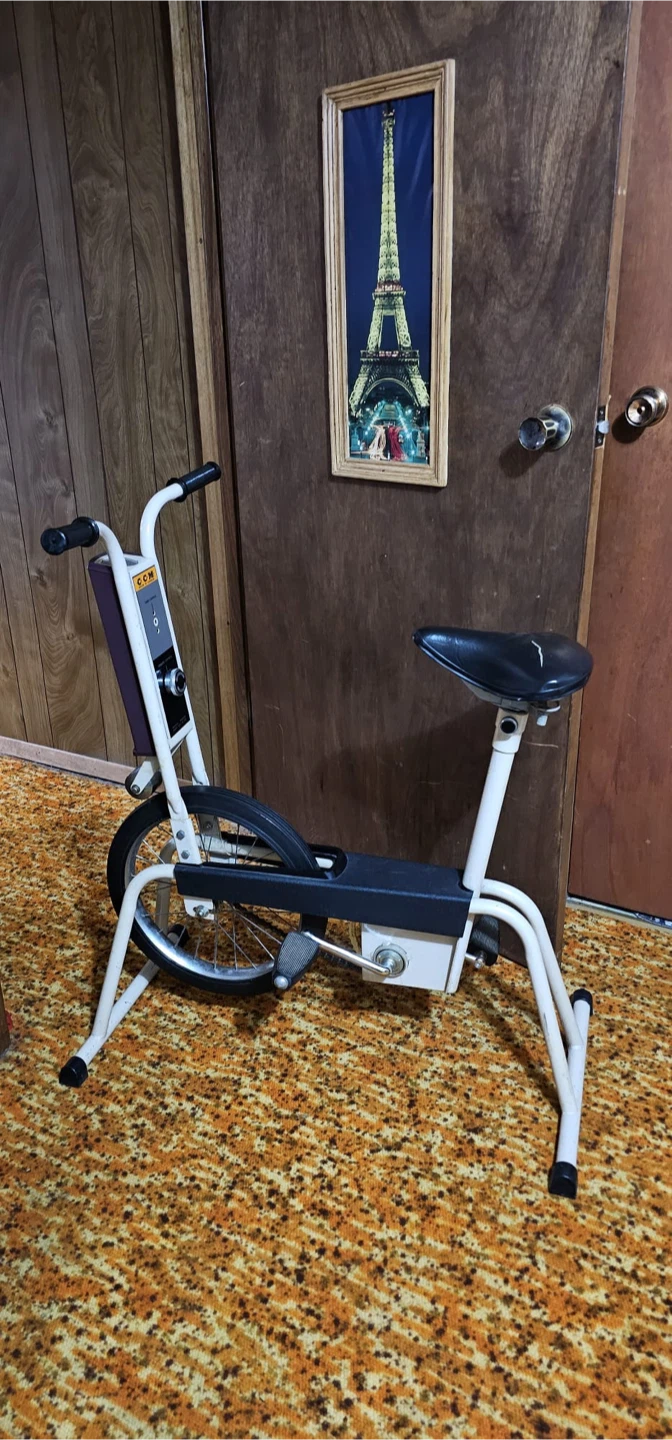 Drawer, table, two rolling chairs and exercise bike all for $50 - photo 2