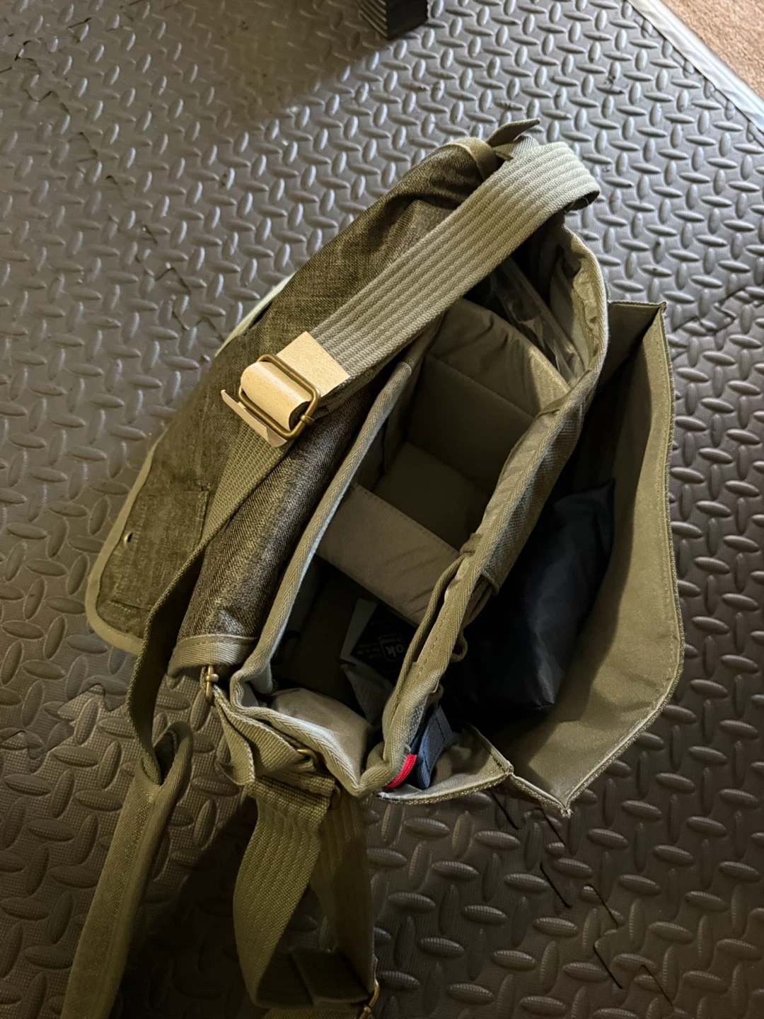 Think Tank Photo Camera Messenger Bag