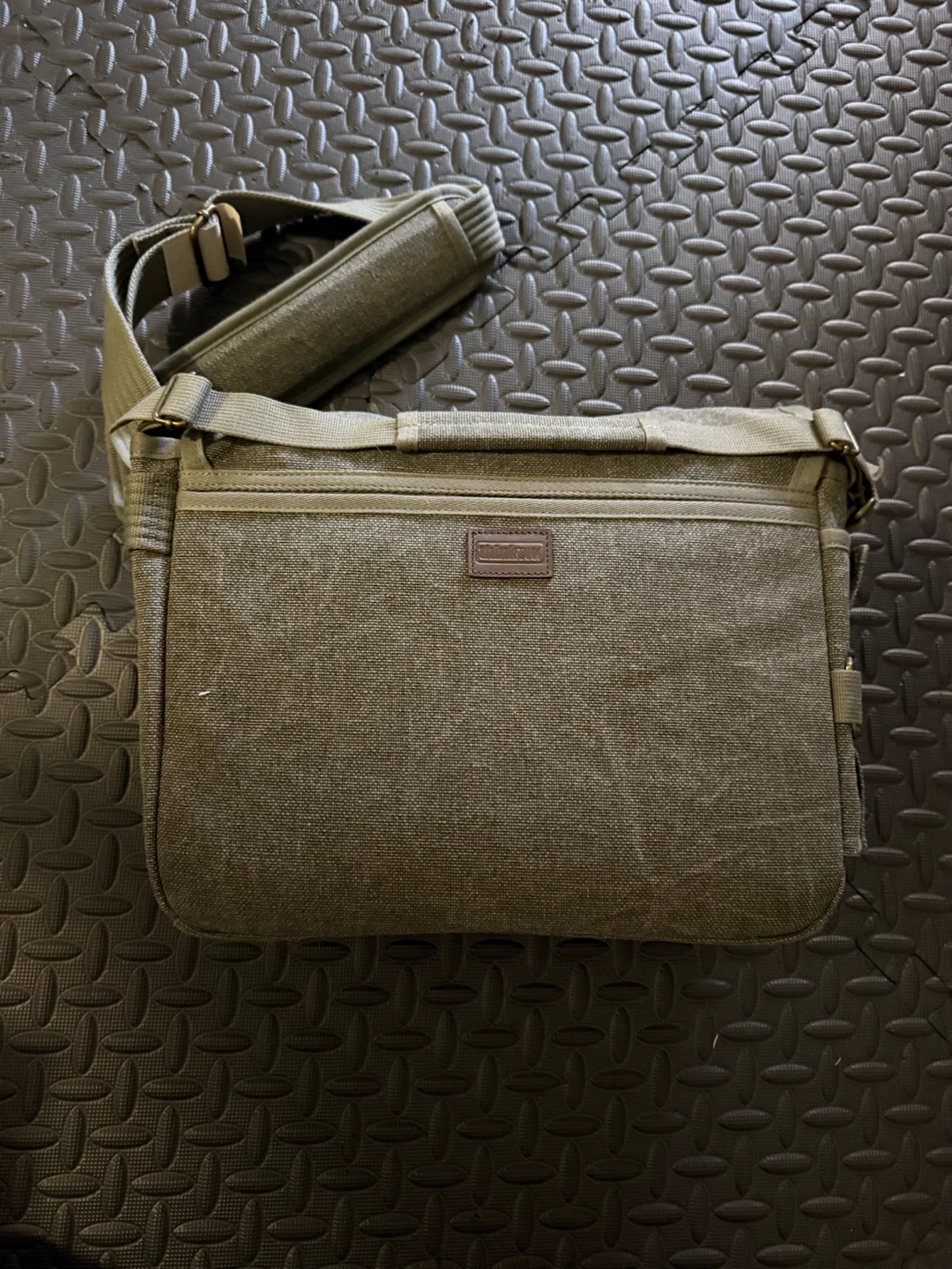 Think Tank Photo Camera Messenger Bag - photo 2