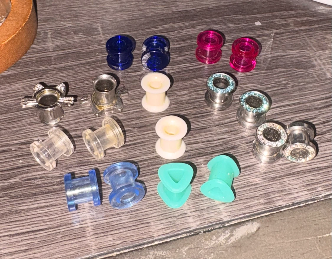 Assorted Ear Stretching Plugs and Tunnels - photo 2
