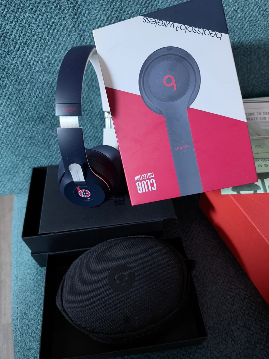 Brand New Beats Solo3 Wireless - Club Navy (Box Included)