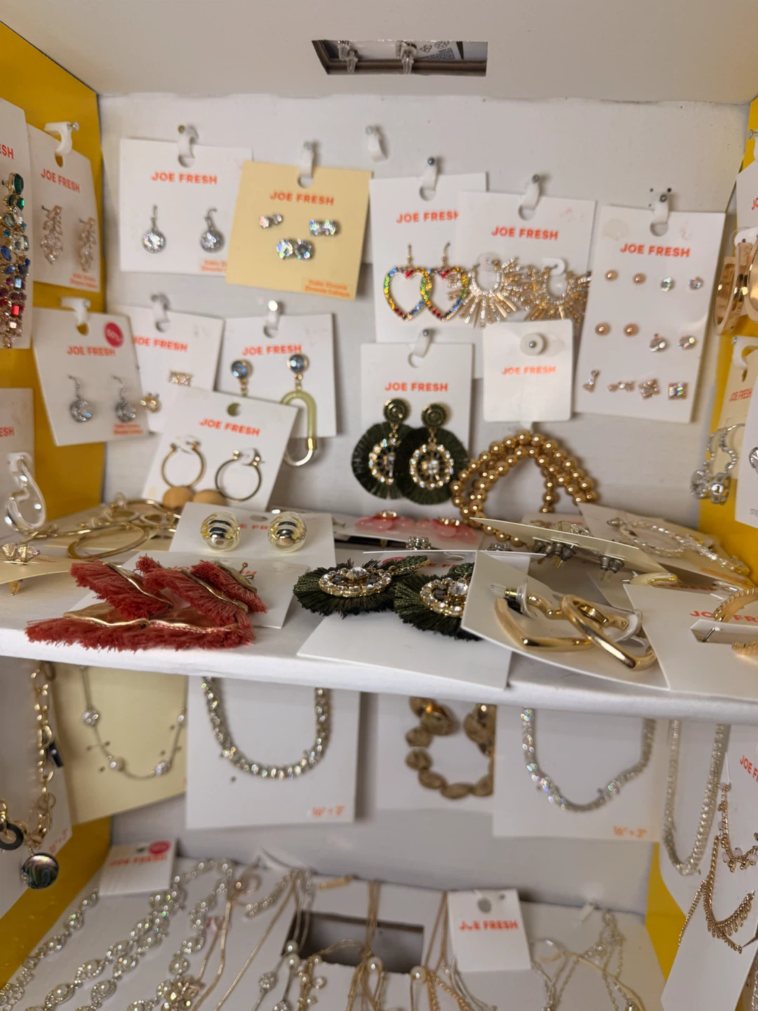 Joe Fresh Jewelry – 2,000–3,000 Pieces Available - photo 2