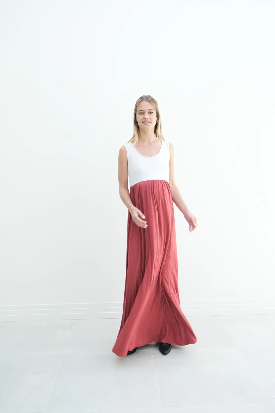 Designer’s sleeveless colourblock maxi dress