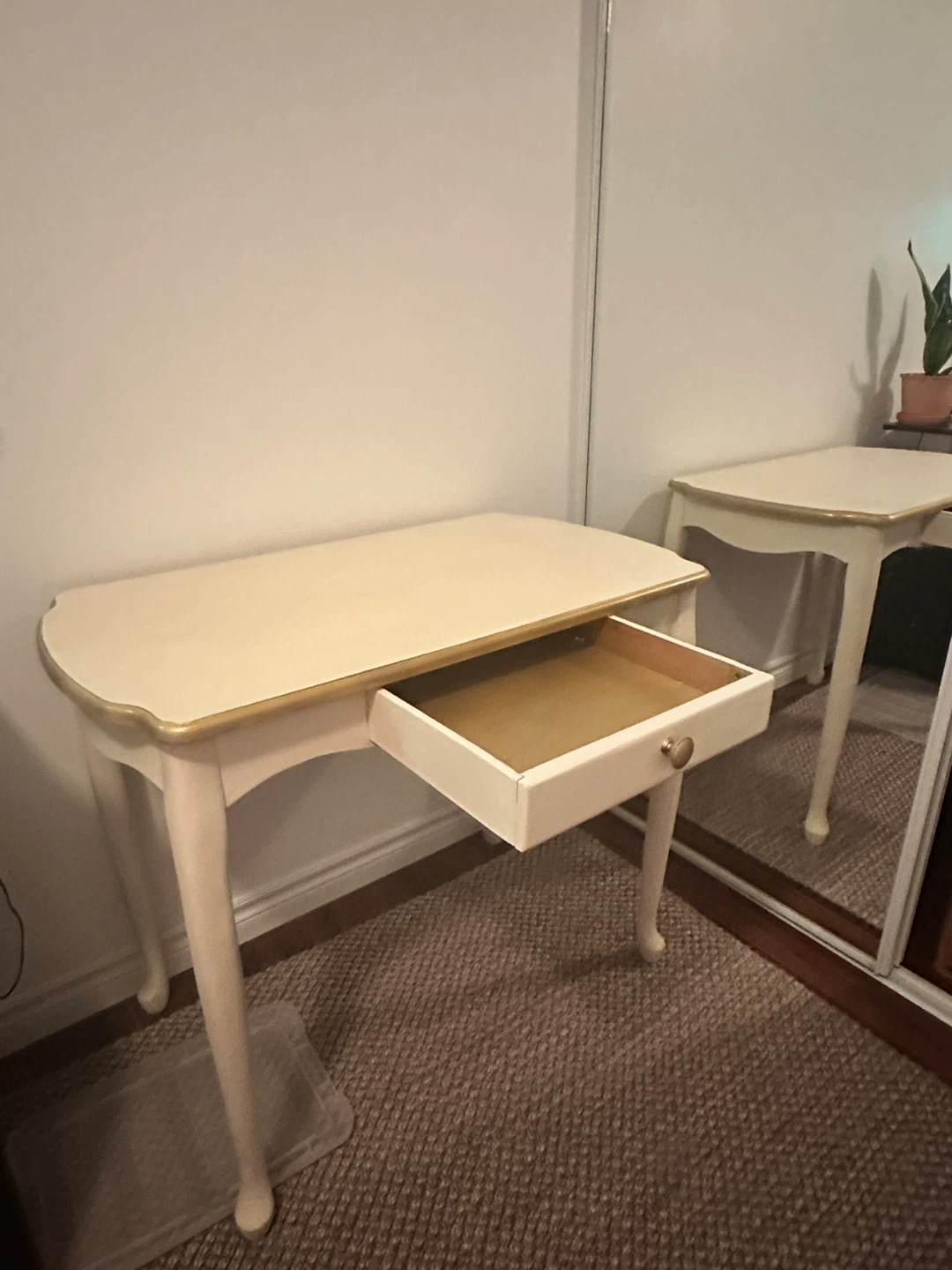 Accent Table - white and gold - photo 3
