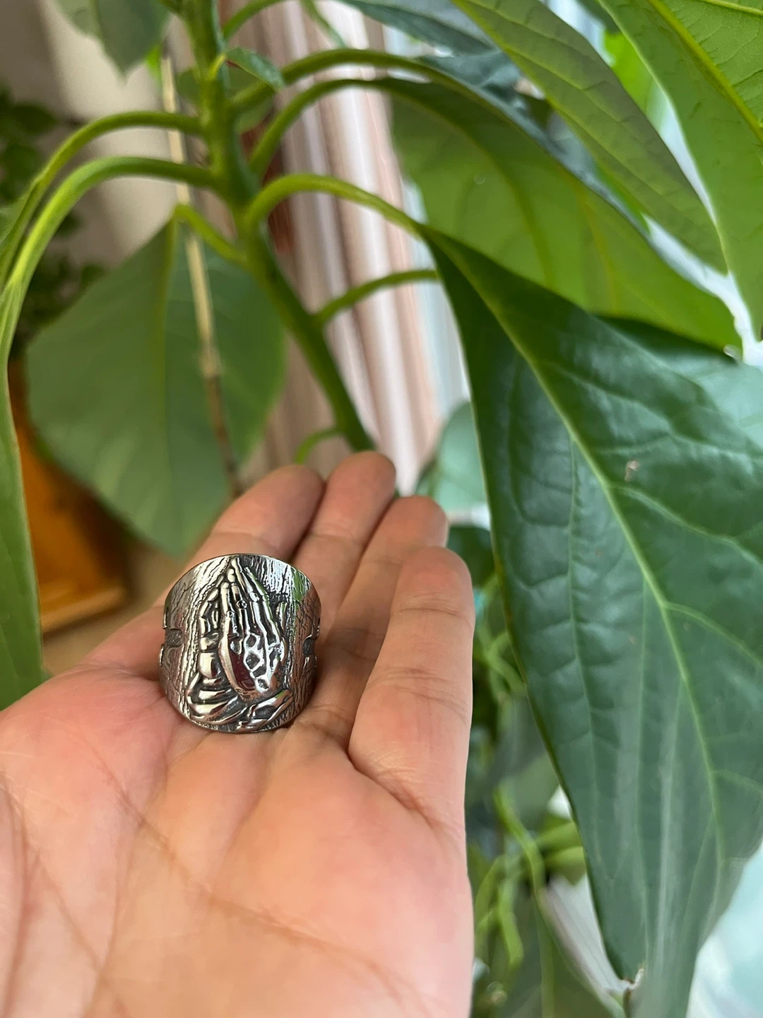 Praying Hands Signet Ring - photo 2