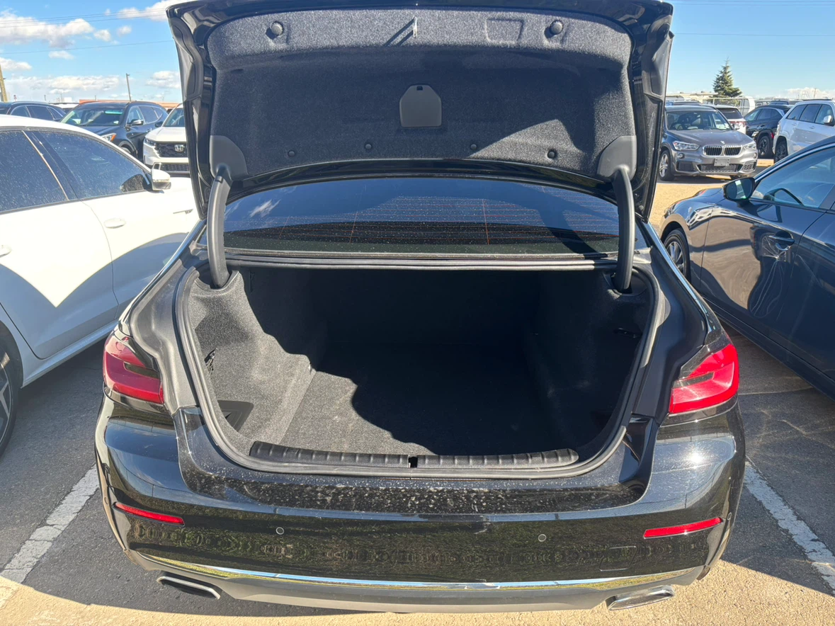 BMW 5 Series Sedan - photo 2