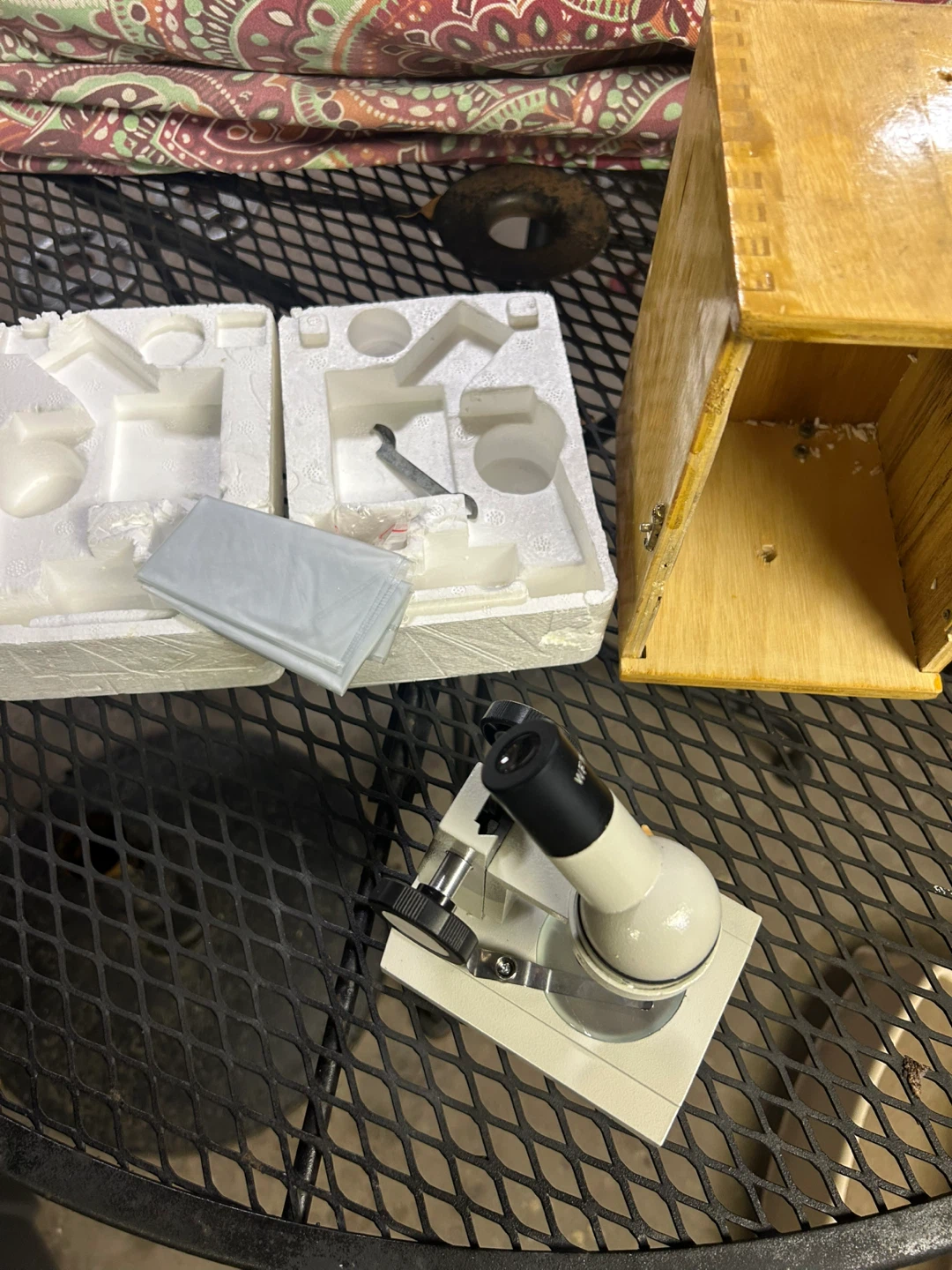 Vintage Monocular Microscope with Wooden Storage Case - photo 3