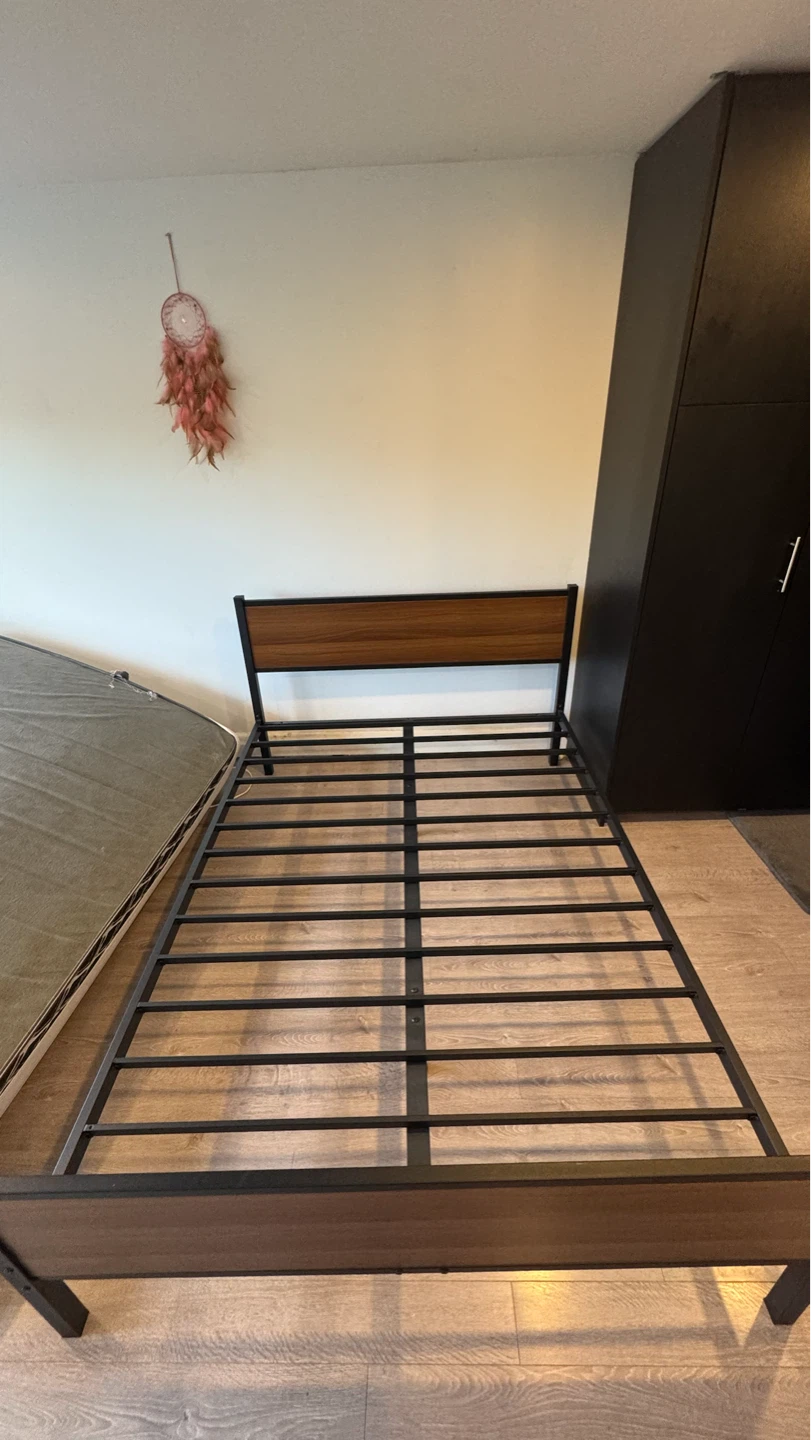 Queen bed frame: negotiable - photo 2