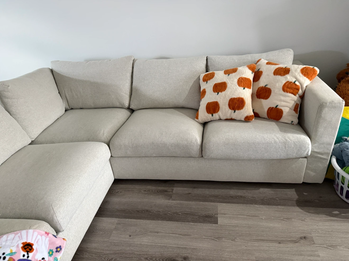 sectional - photo 4