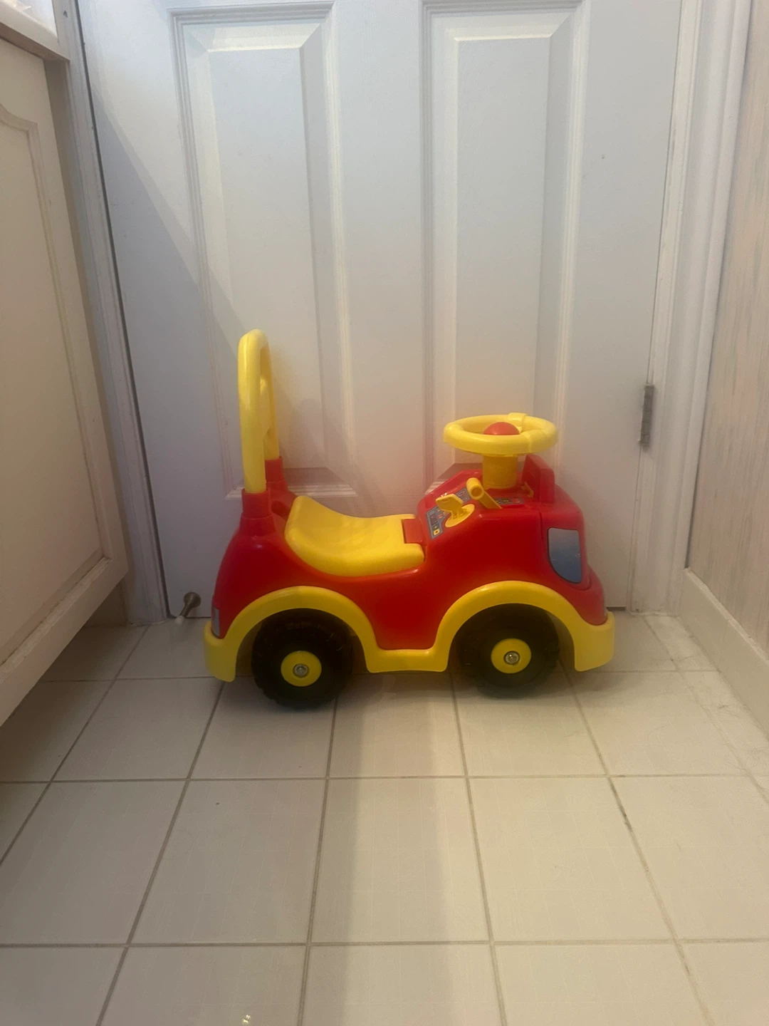 Tonka Fire Truck Ride-On - photo 2