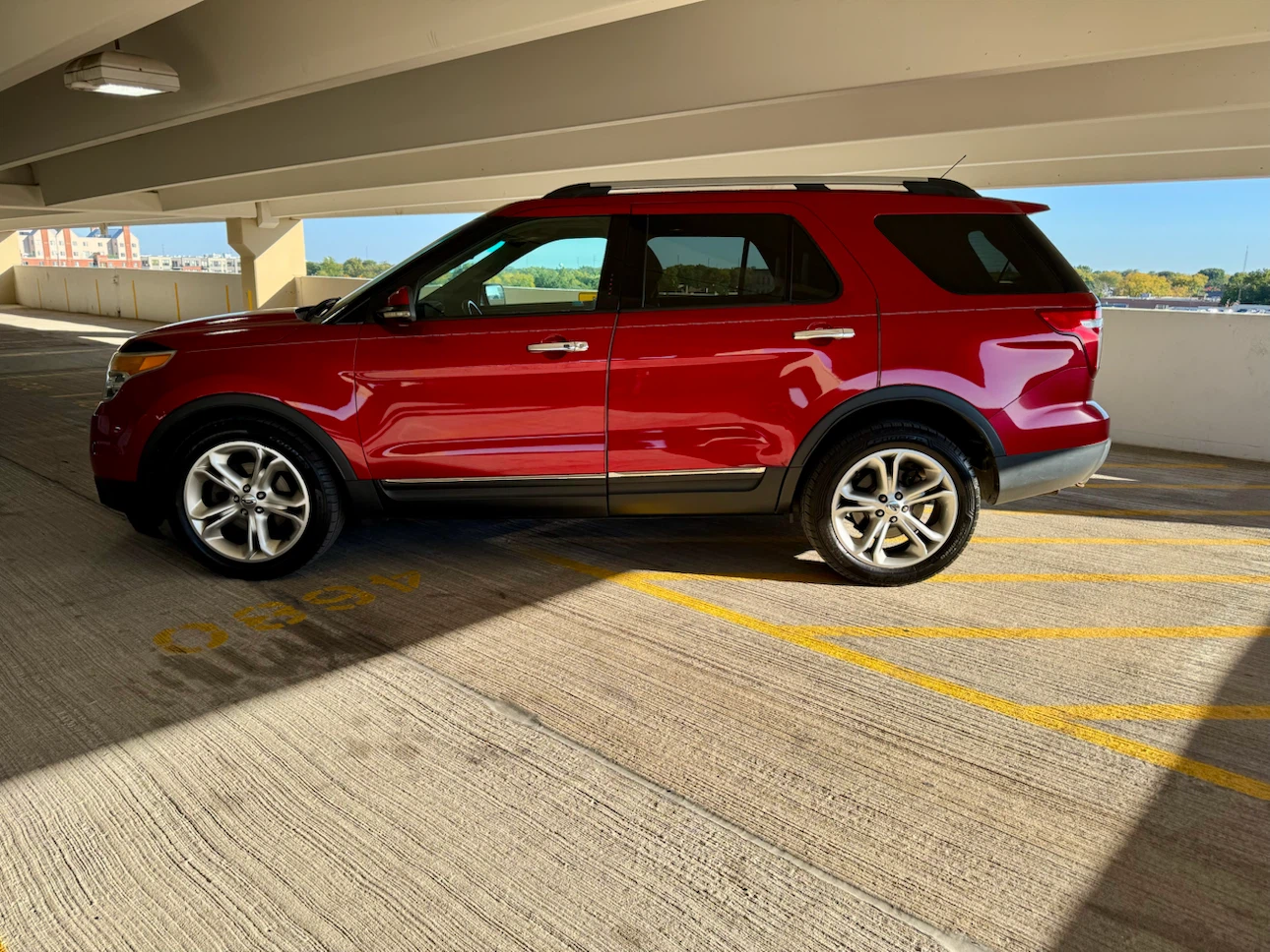 2011 Ford Explorer Limited - photo 5
