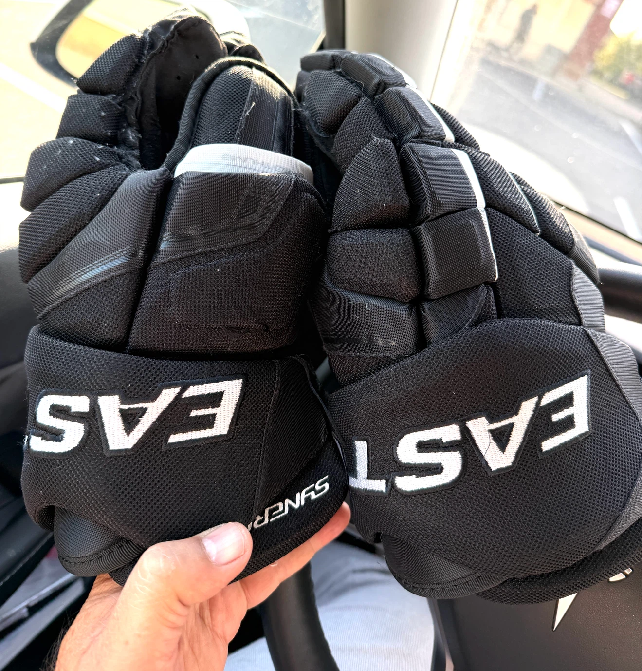 Easton Synergy 80 Hockey Gloves (size 14)