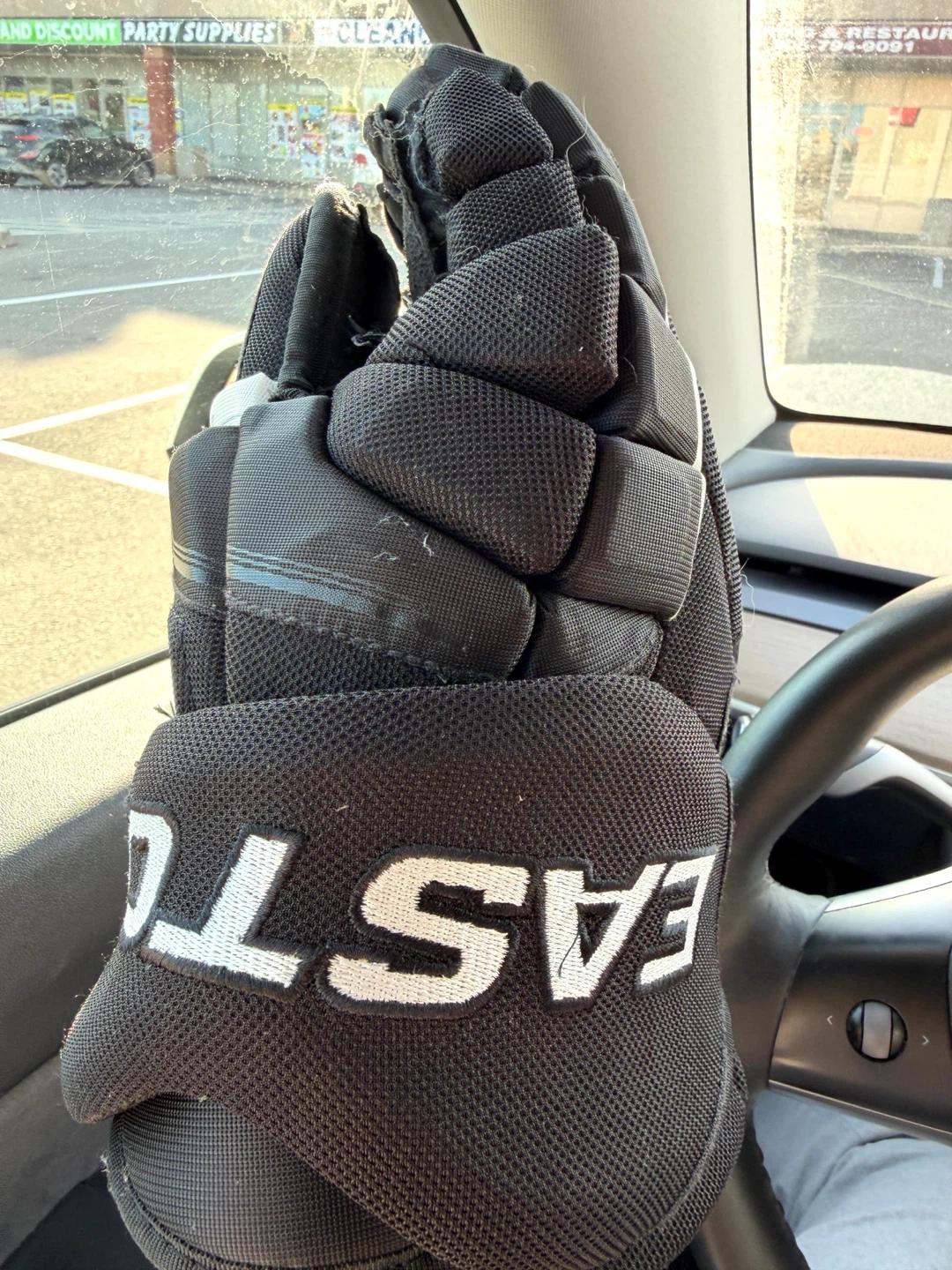 Easton Synergy 80 Hockey Gloves (size 14) - photo 3