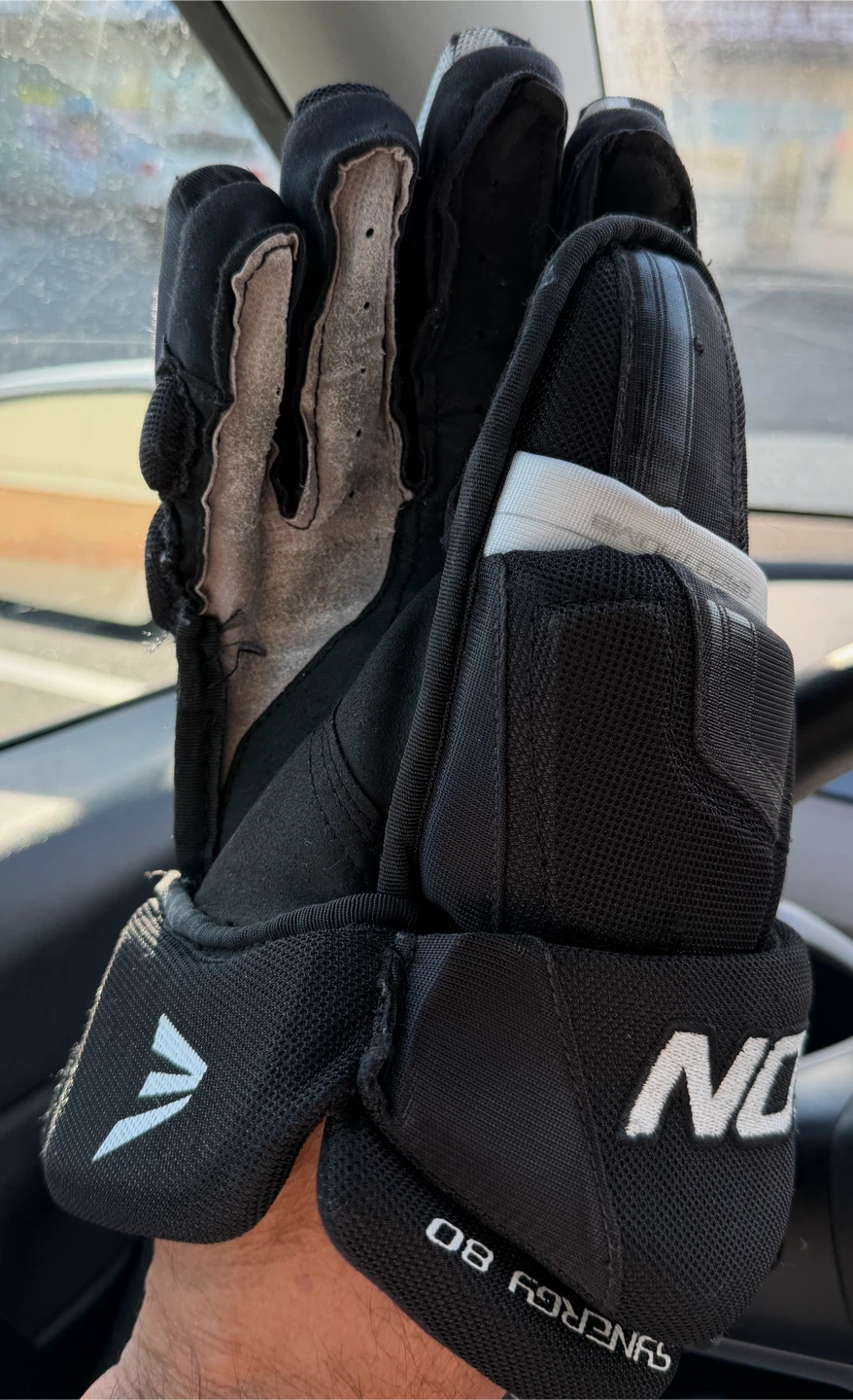 Easton Synergy 80 Hockey Gloves (size 14) - photo 4