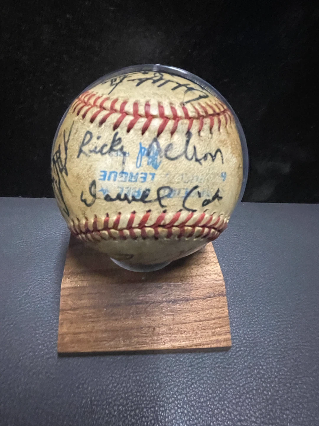 Signed Major League Baseball with Stand - photo 5