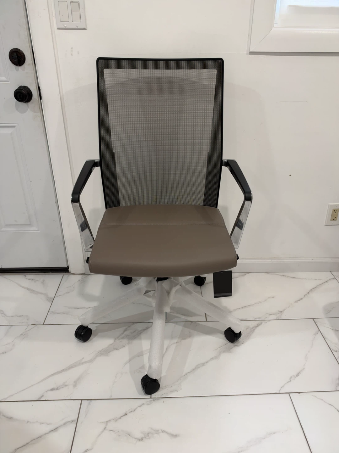 Stylex Sava conference chairs