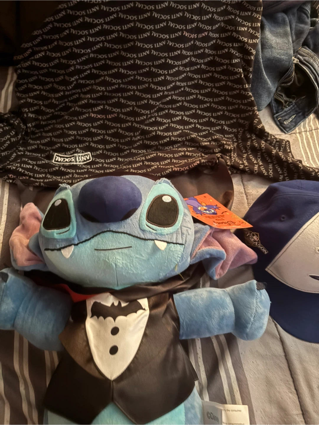 Disney Vampire Stitch Plush - photo 3