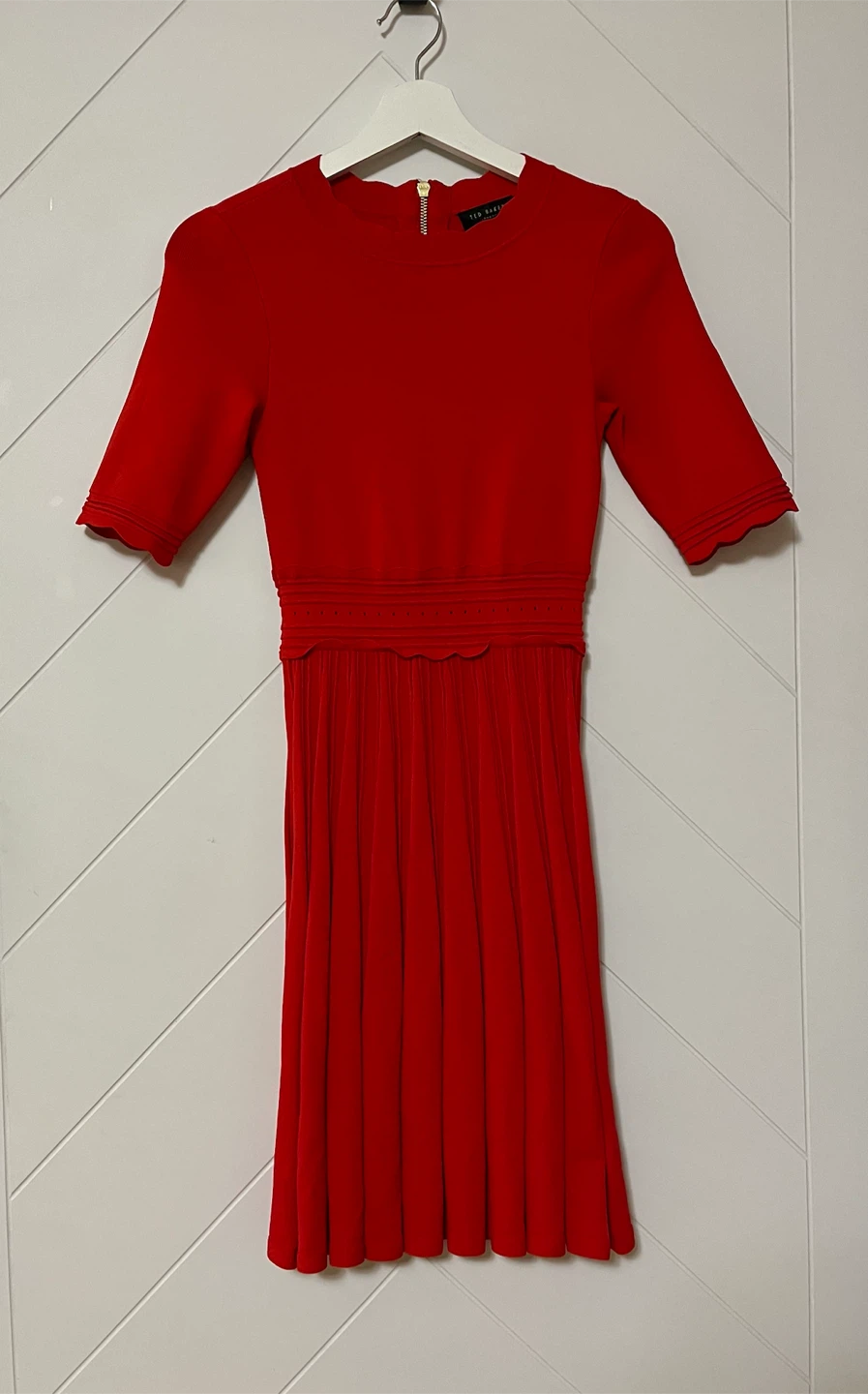 Ted Baker Red Pleated Knit Dress Size S - photo 2
