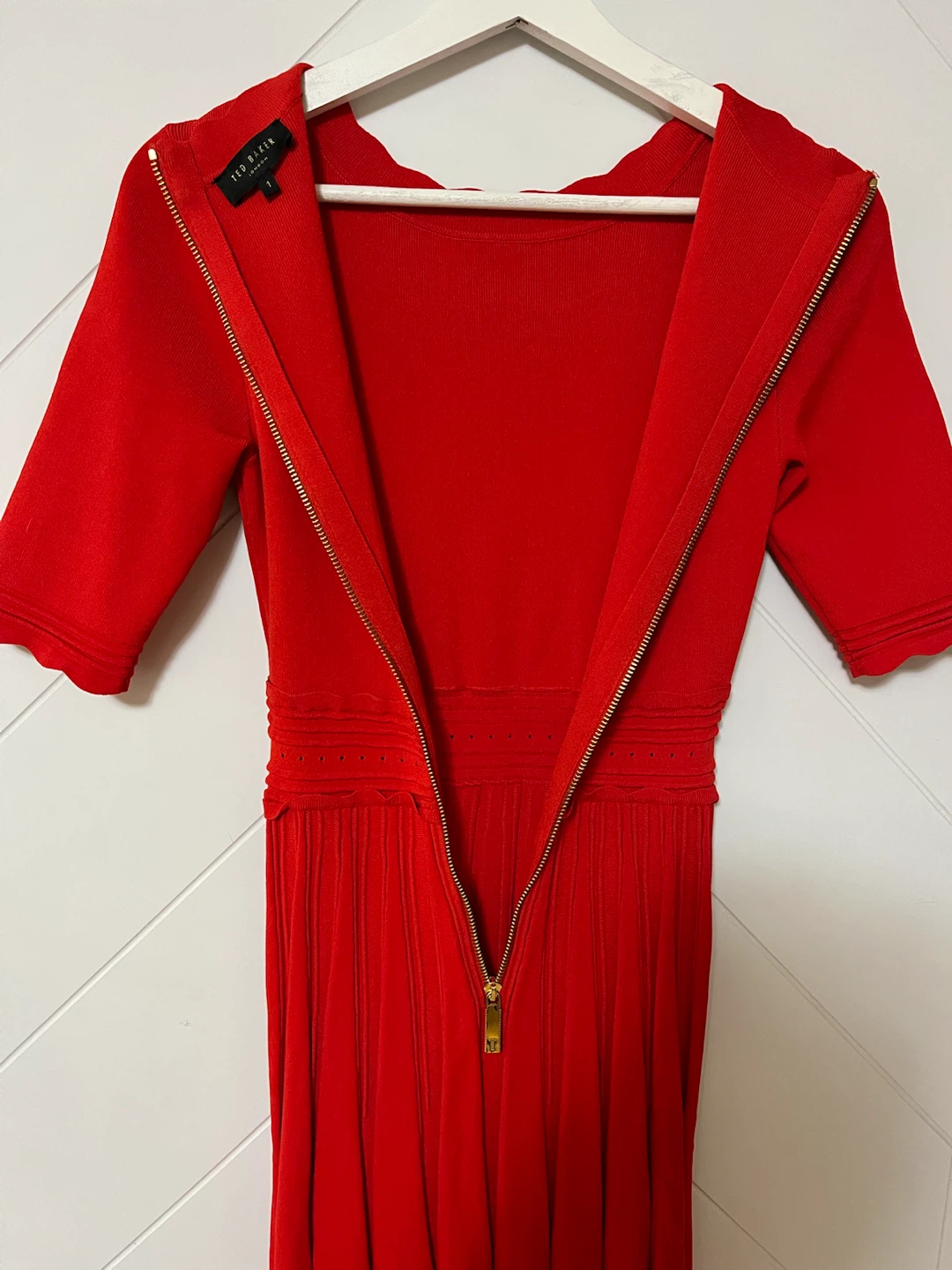 Ted Baker Red Pleated Knit Dress Size S - photo 3