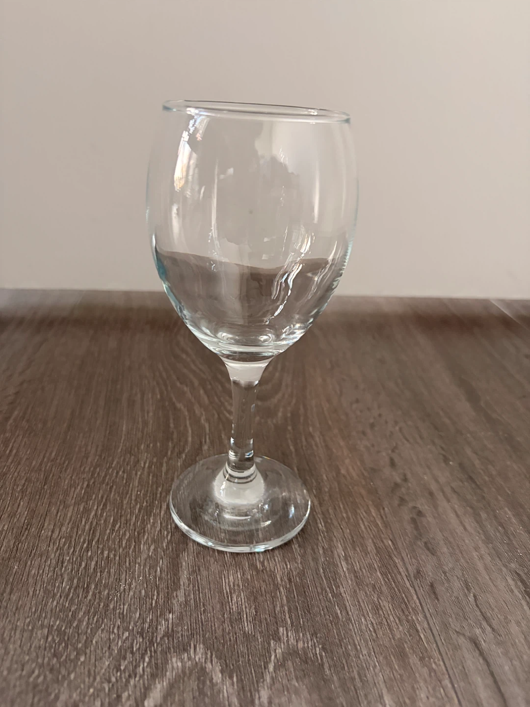 Set of 5 Clear Wine Glasses - photo 2