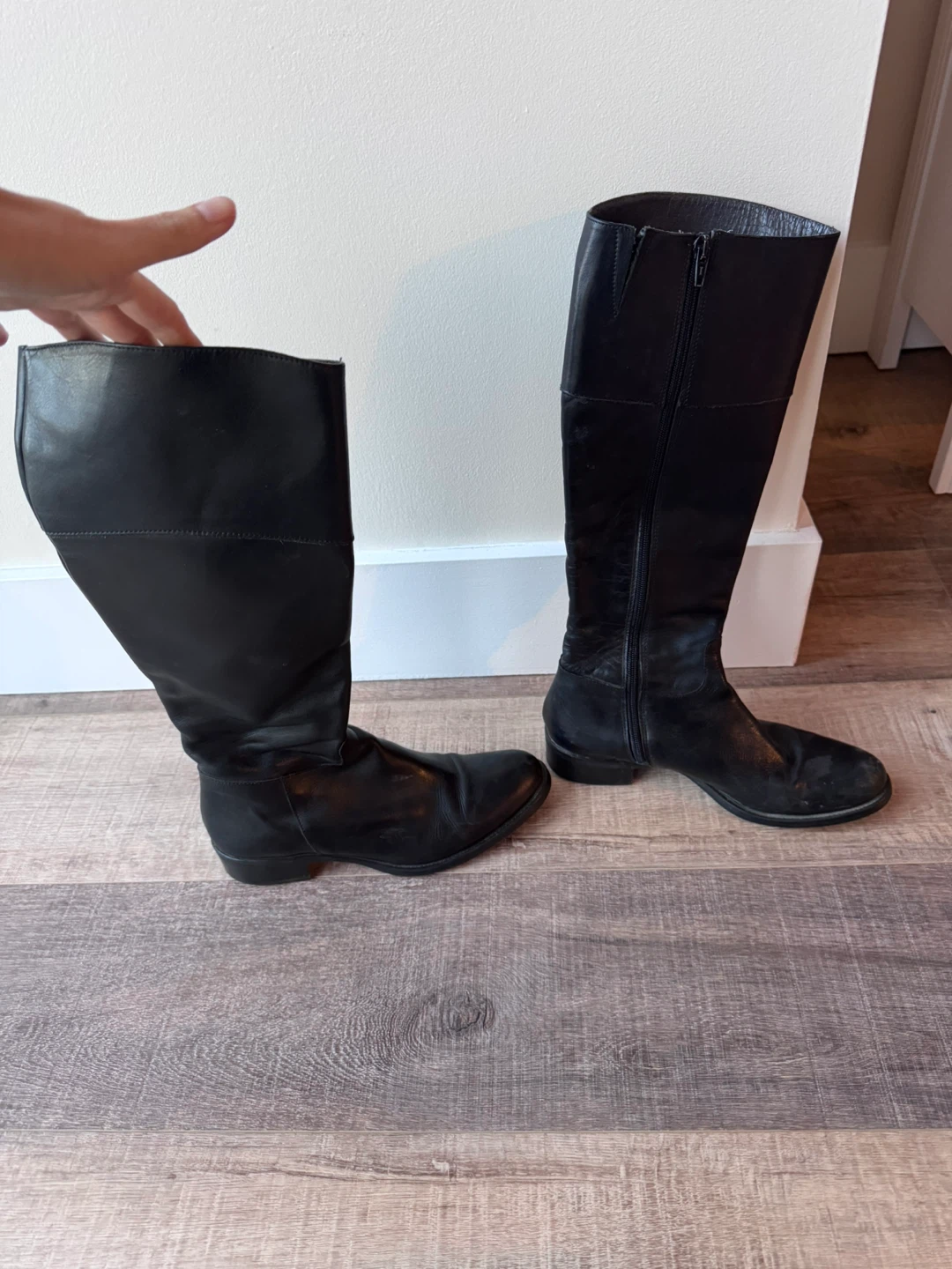 Black Leather Knee-High Boots size 37 (7.5) - photo 2