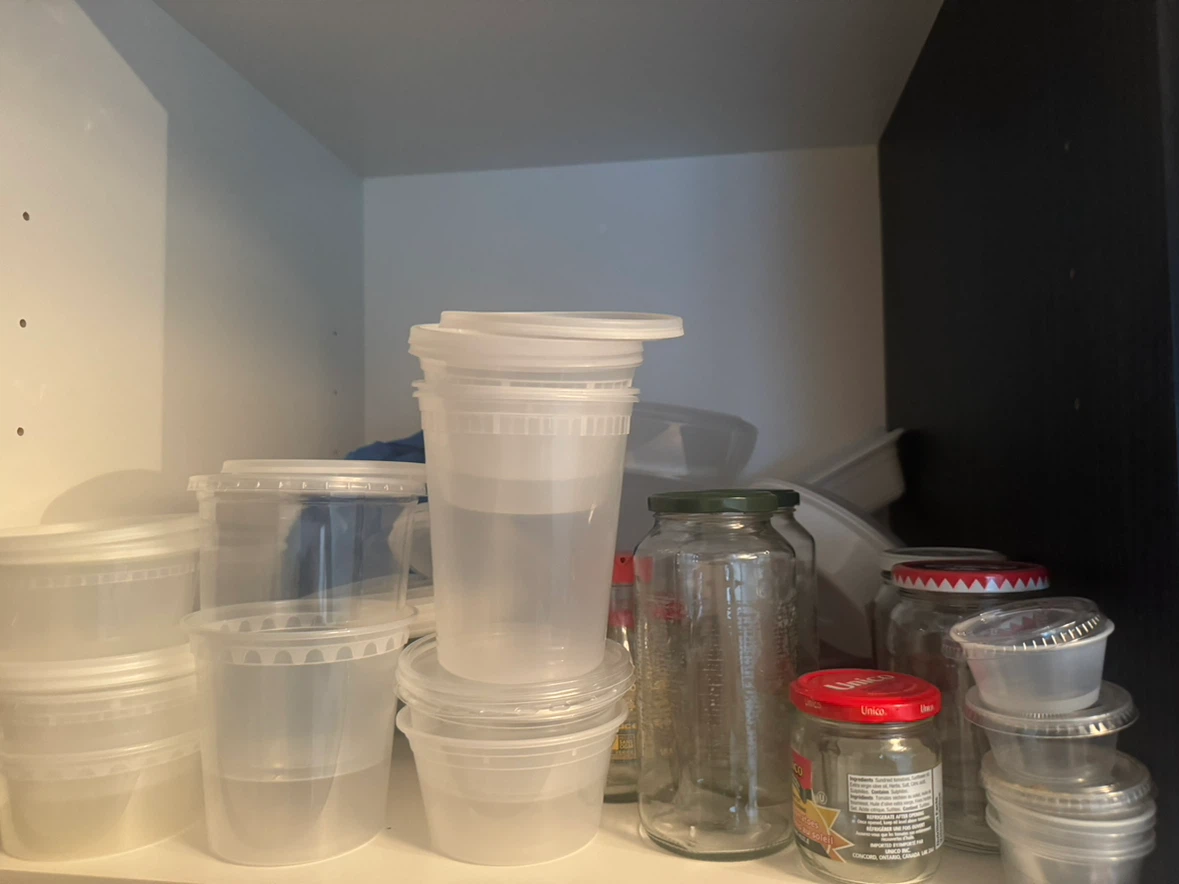 FREE - takeout containers! P/U Dundas & Jarvis