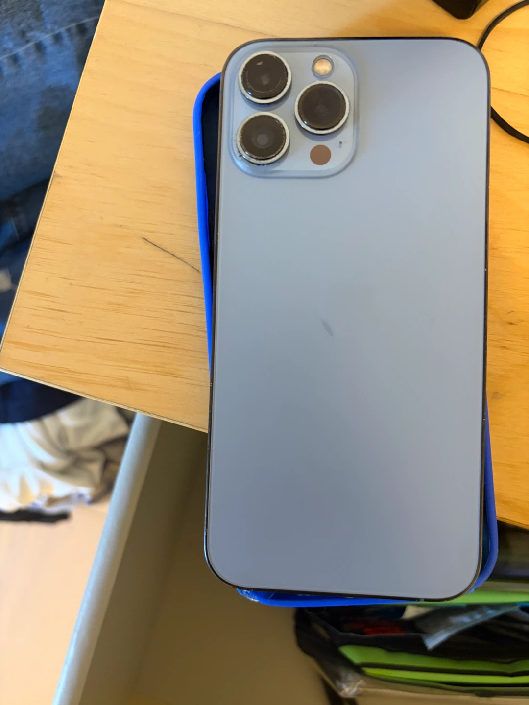 Apple iPhone 13 Pro Sierra Blue