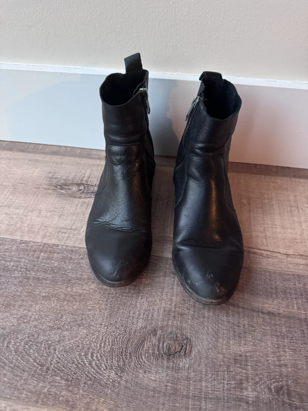 Black Leather Ankle Boots size 8 - photo 3
