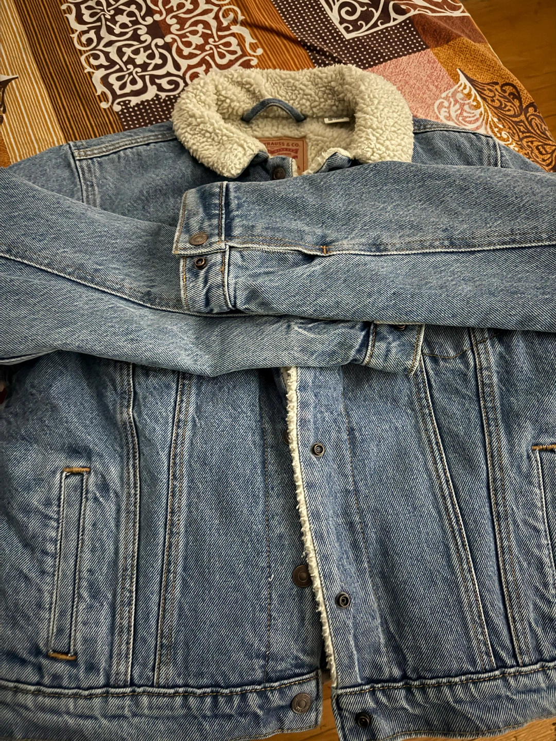 Levi Strauss & Co. sherpa-lined jacket. - photo 2