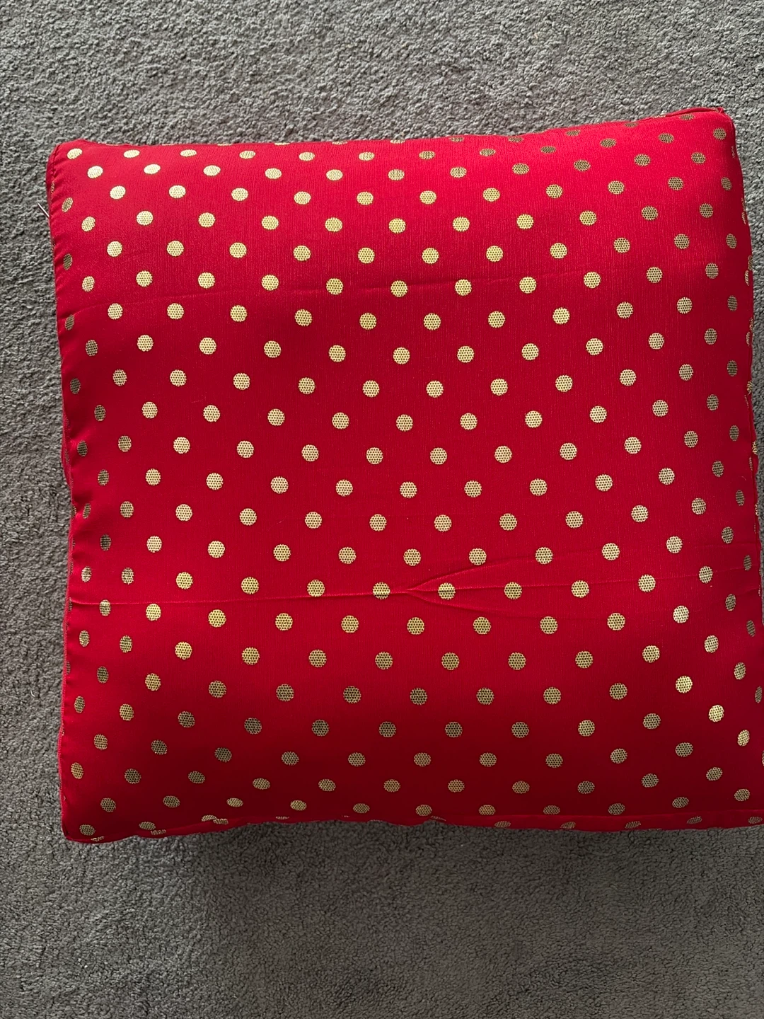 Set of 7 Red and Gold Polka Dot Throw Cushion - photo 2