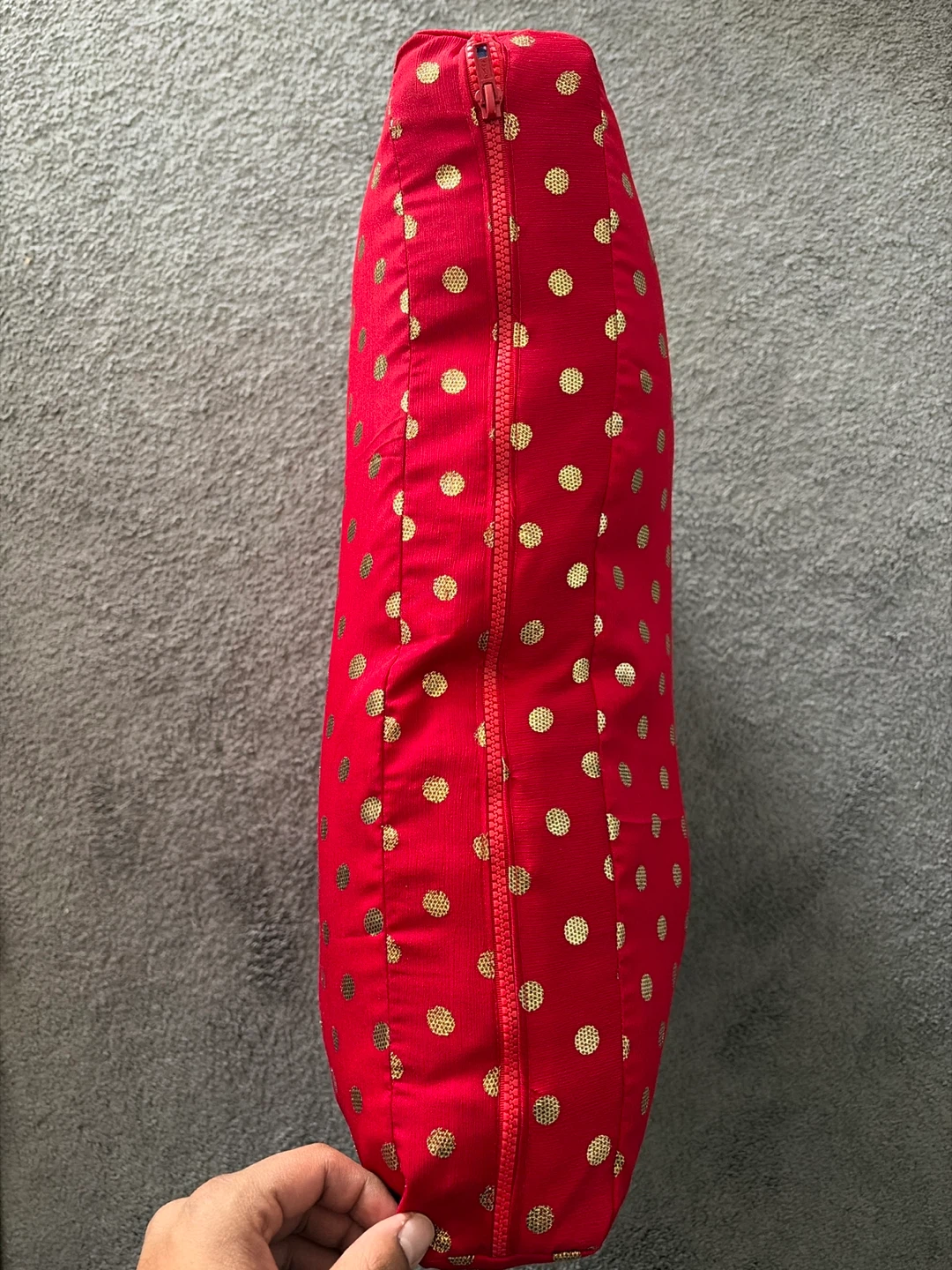 Set of 7 Red and Gold Polka Dot Throw Cushion - photo 3