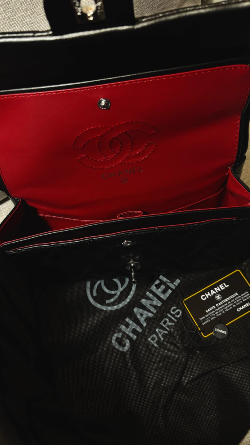Chanel Classic Flap Bag - photo 5