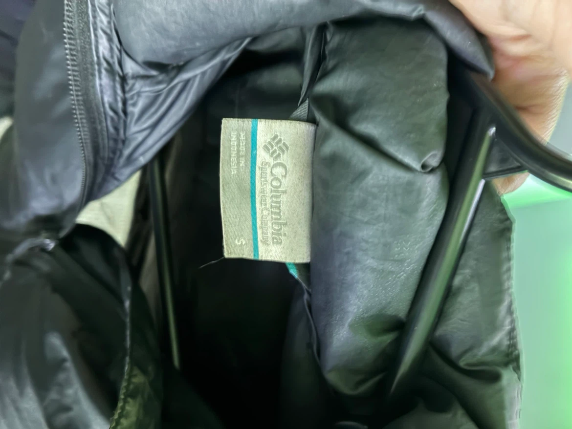 Columbia Black Puffer Jacket Women’s SMALL - photo 3