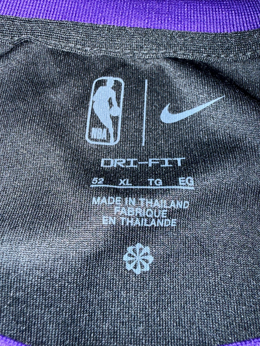 Nike Los Angeles Lakers LeBron James Jersey - photo 3