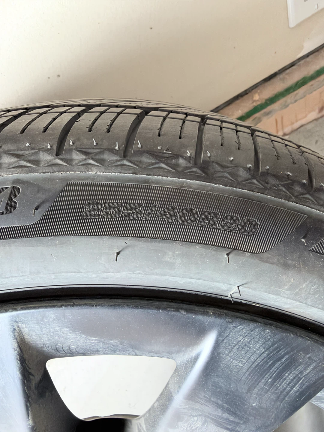 4x Tesla Induction Wheels with all season tires 255/40R20 - photo 3