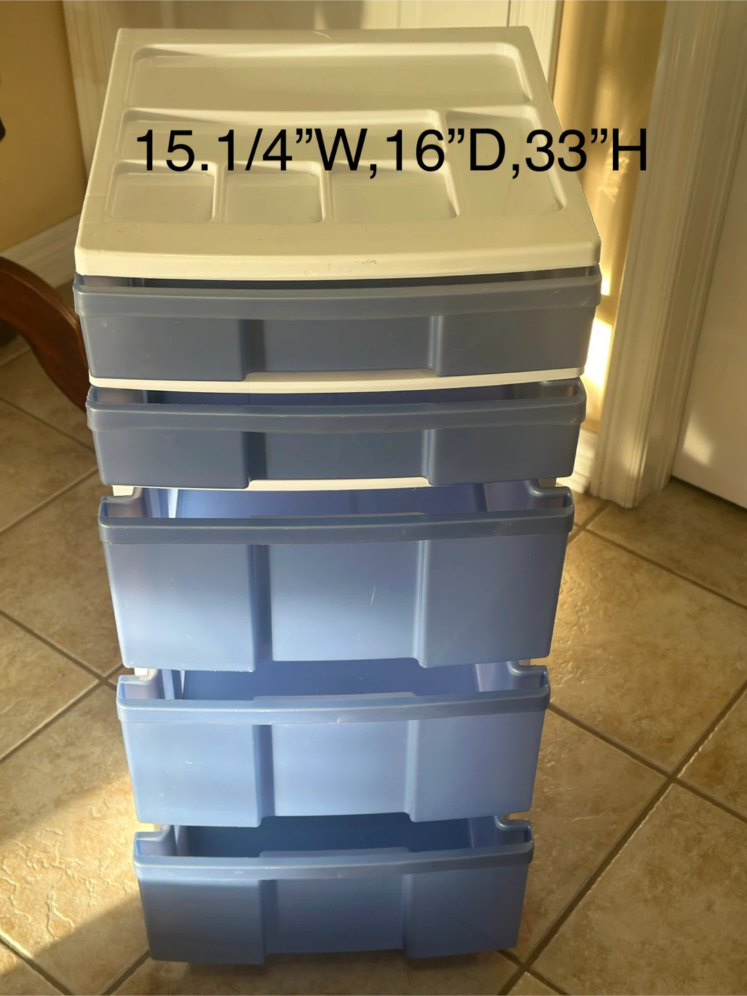 5 drawers plastic storage or 6 drawers