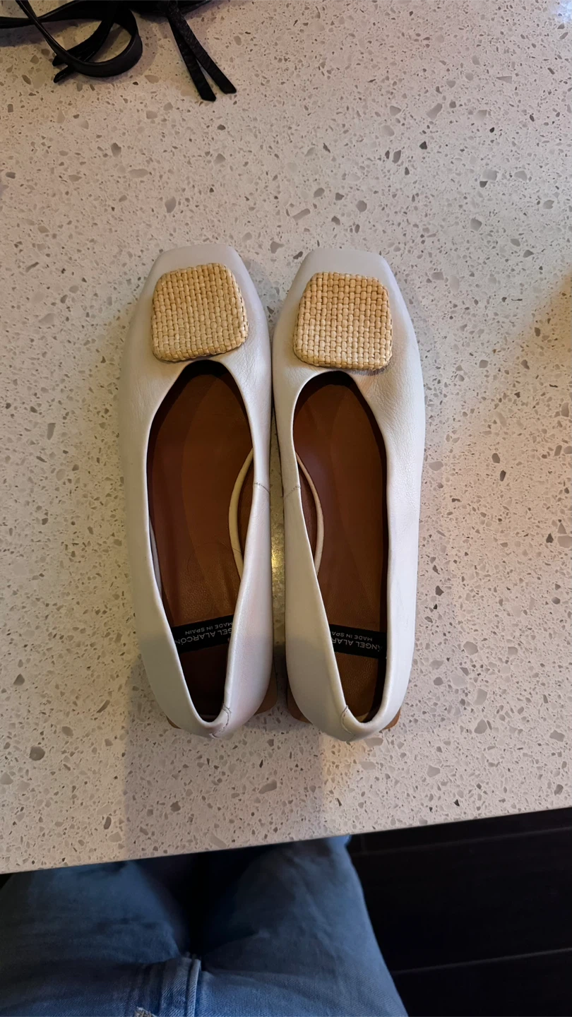NEW! Angel Alarcón White Leather Flats Size 9.5