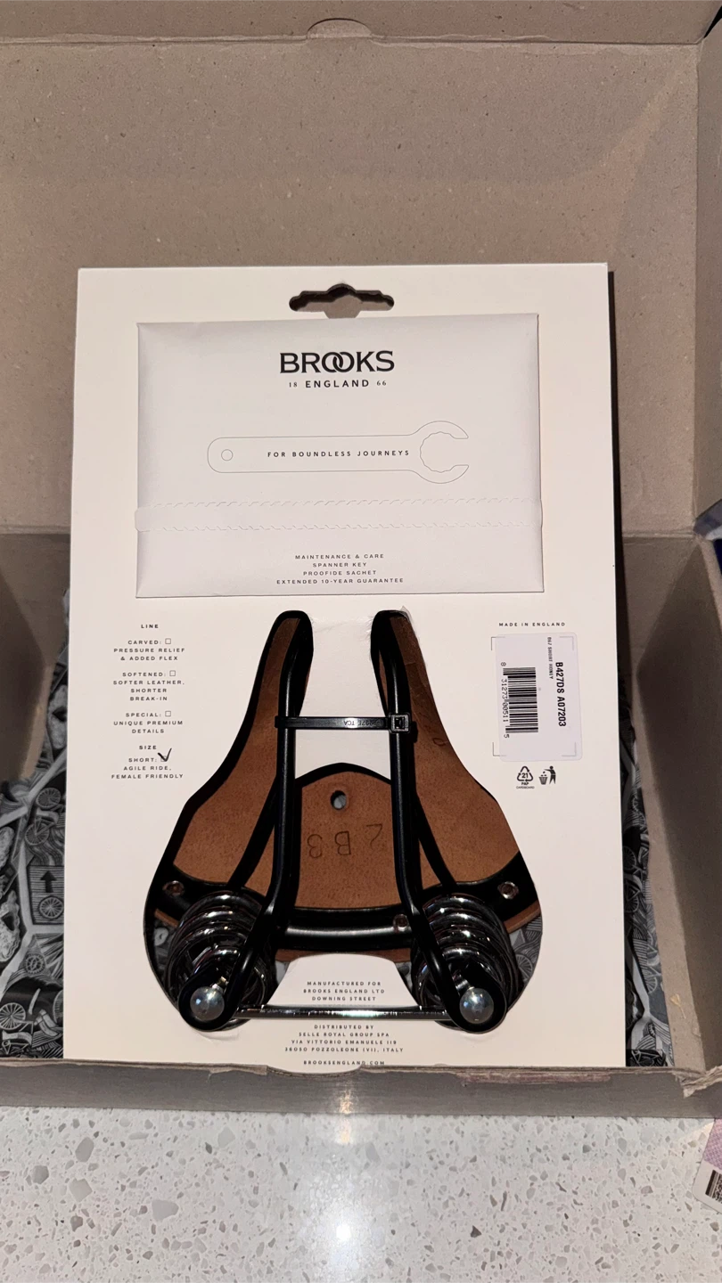 Brooks England B67 Short Honey Leather Saddle - photo 3